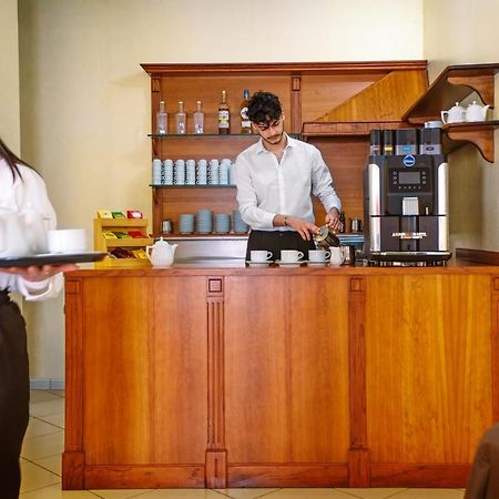 Hotel Solki SantʼAntìoco エクステリア 写真