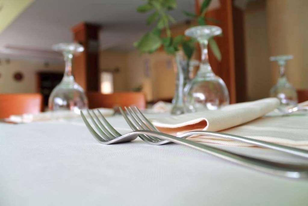 Hotel Solki SantʼAntìoco レストラン 写真
